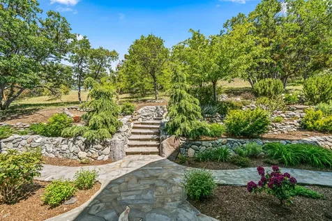 2700 N Valley View Road Ashland OR 97520