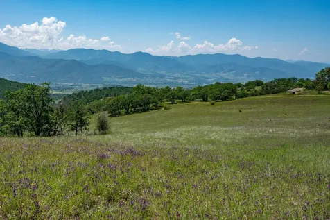 2700 N Valley View Road Ashland OR 97520