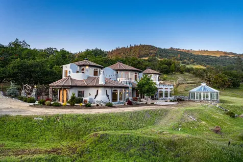 2700 N Valley View Road Ashland OR 97520