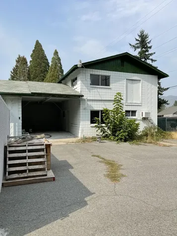 5309 Rogue River Highway Gold Hill OR 97525