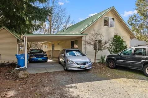 1125 Rogue River Highway Gold Hill OR 97525