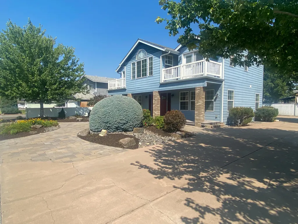 212 SW Meadow Lakes Drive Prineville OR 97754