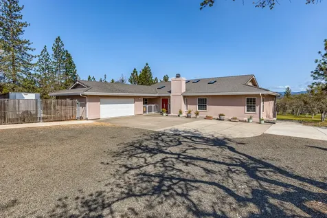 2703 Hammel Road Eagle Point OR 97524