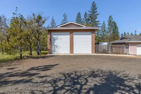 2703 Hammel Road Eagle Point OR 97524