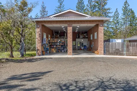 2703 Hammel Road Eagle Point OR 97524