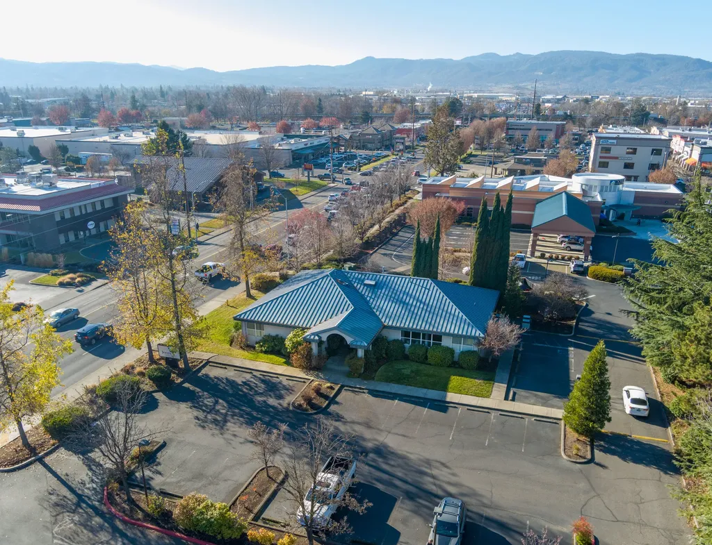 1353 E Mcandrews Road Medford OR 97504