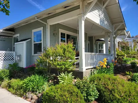852 Mountain Meadows Drive Ashland OR 97520