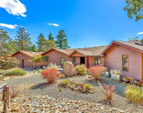 9552 N Applegate Road Grants Pass OR 97527