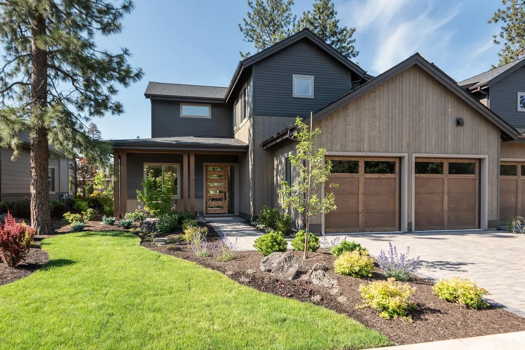 20331 SE Jack Benny Loop Bend OR 97702