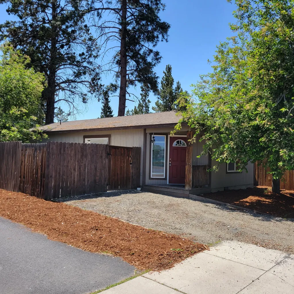 429 SE Roosevelt Avenue Bend OR 97702
