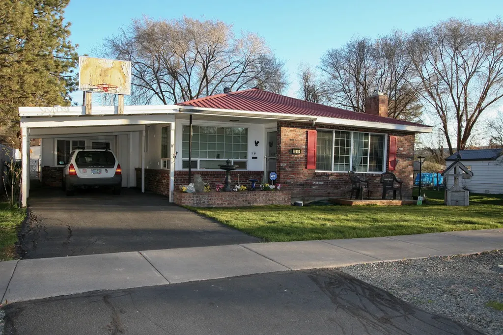 1860 Manzanita Street Klamath Falls OR 97601