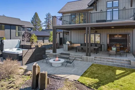 61925 Hosmer Lake Drive Bend OR 97702