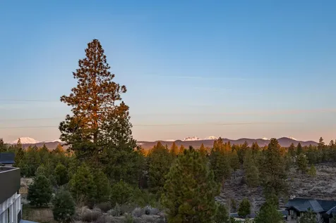 61925 Hosmer Lake Drive Bend OR 97702