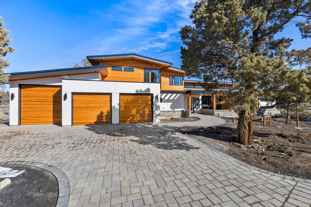 23118 Watercourse Way Bend OR 97701