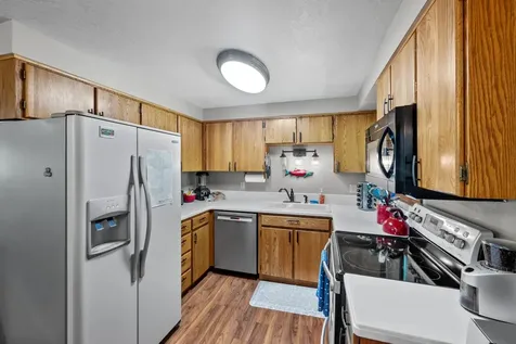 25513 SW Cold Springs Resort Lane Camp Sherman OR 97730