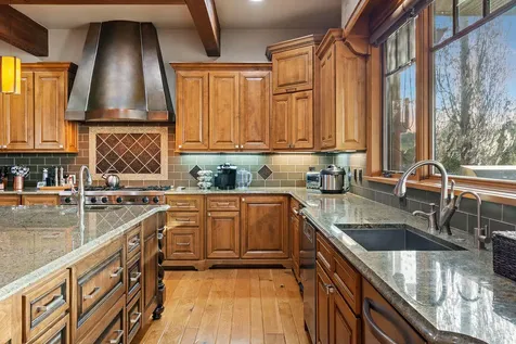 61451 Skene Trail Bend OR 97702
