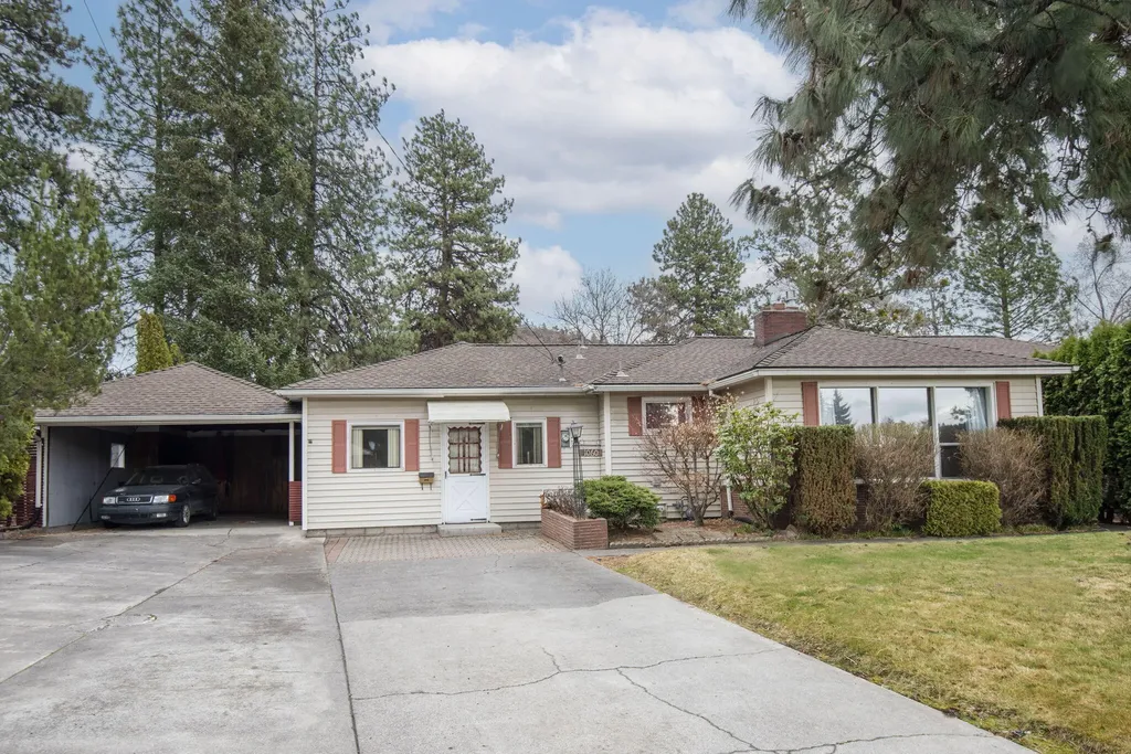 1060 NE 9th Street Bend OR 97701