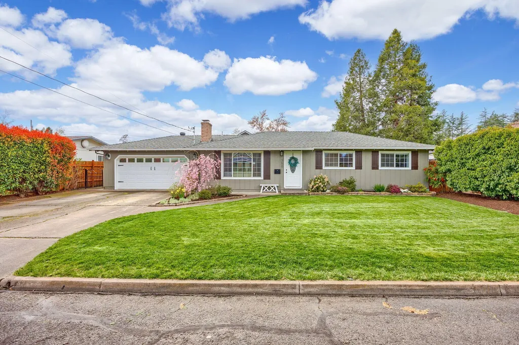 750 S 4th Street Central Point OR 97502