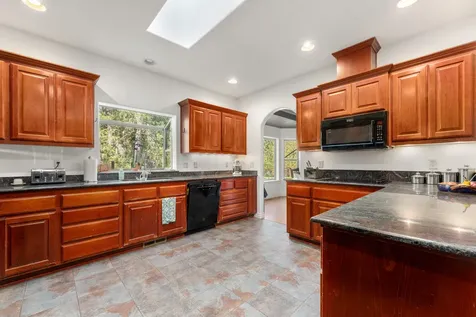 4186 E Evans Creek Road Rogue River OR 97537