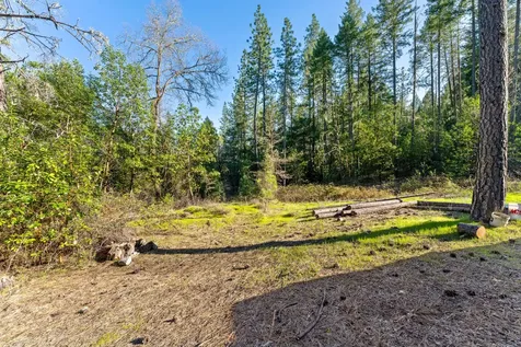 4186 E Evans Creek Road Rogue River OR 97537