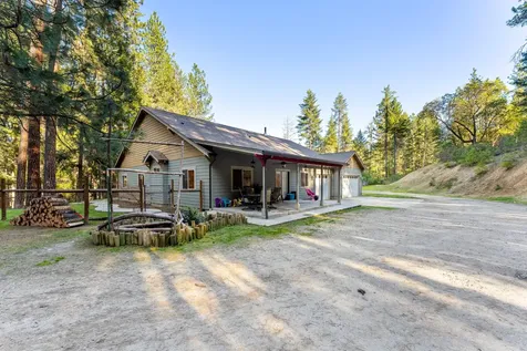 4186 E Evans Creek Road Rogue River OR 97537