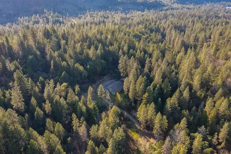 4186 E Evans Creek Road Rogue River OR 97537