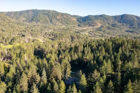 4186 E Evans Creek Road Rogue River OR 97537