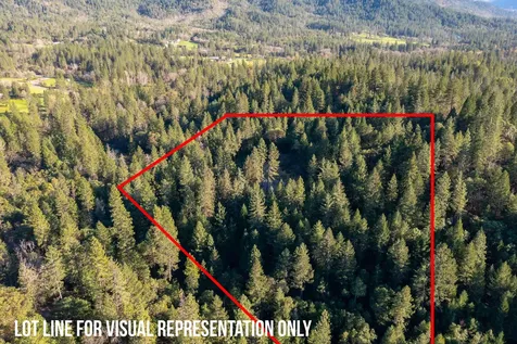 4186 E Evans Creek Road Rogue River OR 97537