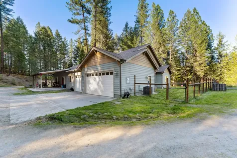 4186 E Evans Creek Road Rogue River OR 97537
