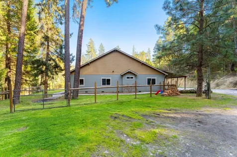 4186 E Evans Creek Road Rogue River OR 97537