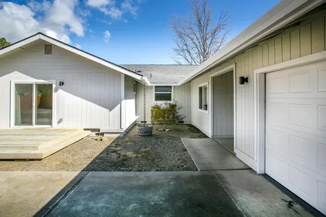 1905 Archer Drive Medford OR 97501