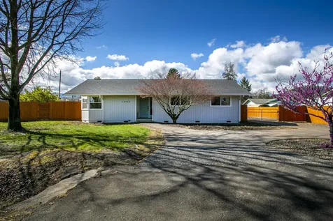 1905 Archer Drive Medford OR 97501