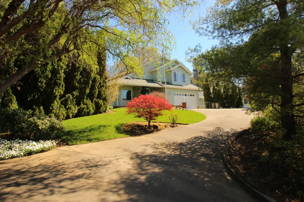 1423 NE Heritage Drive Grants Pass OR 97526