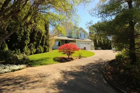 1423 NE Heritage Drive Grants Pass OR 97526