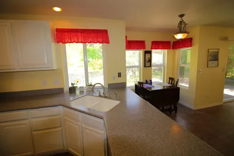 1423 NE Heritage Drive Grants Pass OR 97526