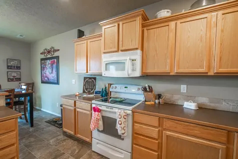 183 SW 33rd Drive Redmond OR 97756