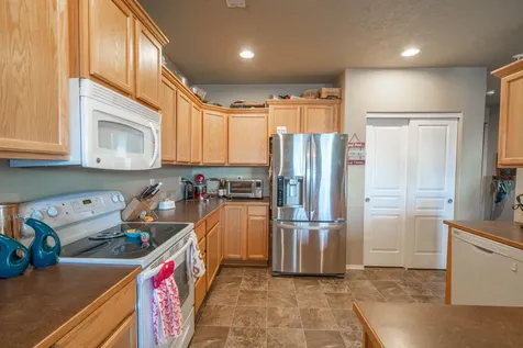 183 SW 33rd Drive Redmond OR 97756