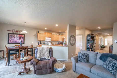 183 SW 33rd Drive Redmond OR 97756