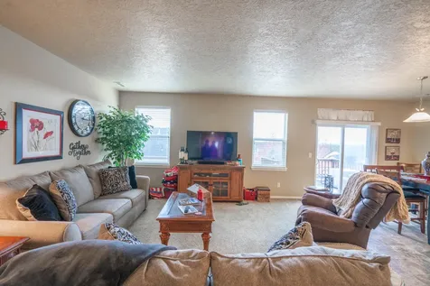183 SW 33rd Drive Redmond OR 97756