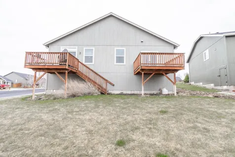 183 SW 33rd Drive Redmond OR 97756