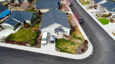 183 SW 33rd Drive Redmond OR 97756