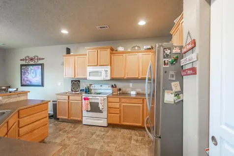 183 SW 33rd Drive Redmond OR 97756
