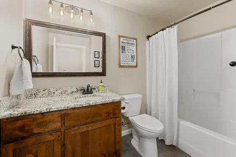 2033 SW Mercury Lane Grants Pass OR 97526