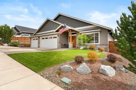 2033 SW Mercury Lane Grants Pass OR 97526