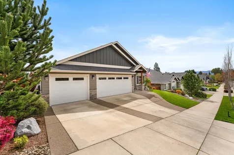 2033 SW Mercury Lane Grants Pass OR 97526