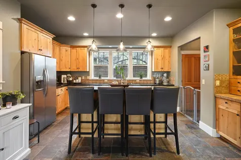 1918 NW 7th Street Bend OR 97703