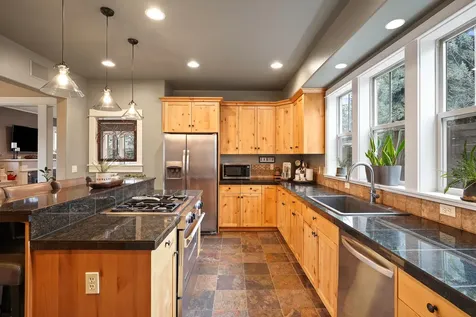 1918 NW 7th Street Bend OR 97703