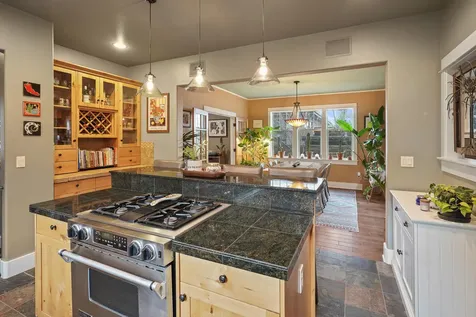 1918 NW 7th Street Bend OR 97703