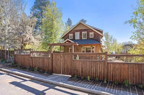 1918 NW 7th Street Bend OR 97703