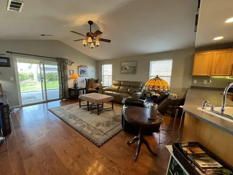 896 Ridgeview Drive Eagle Point OR 97524